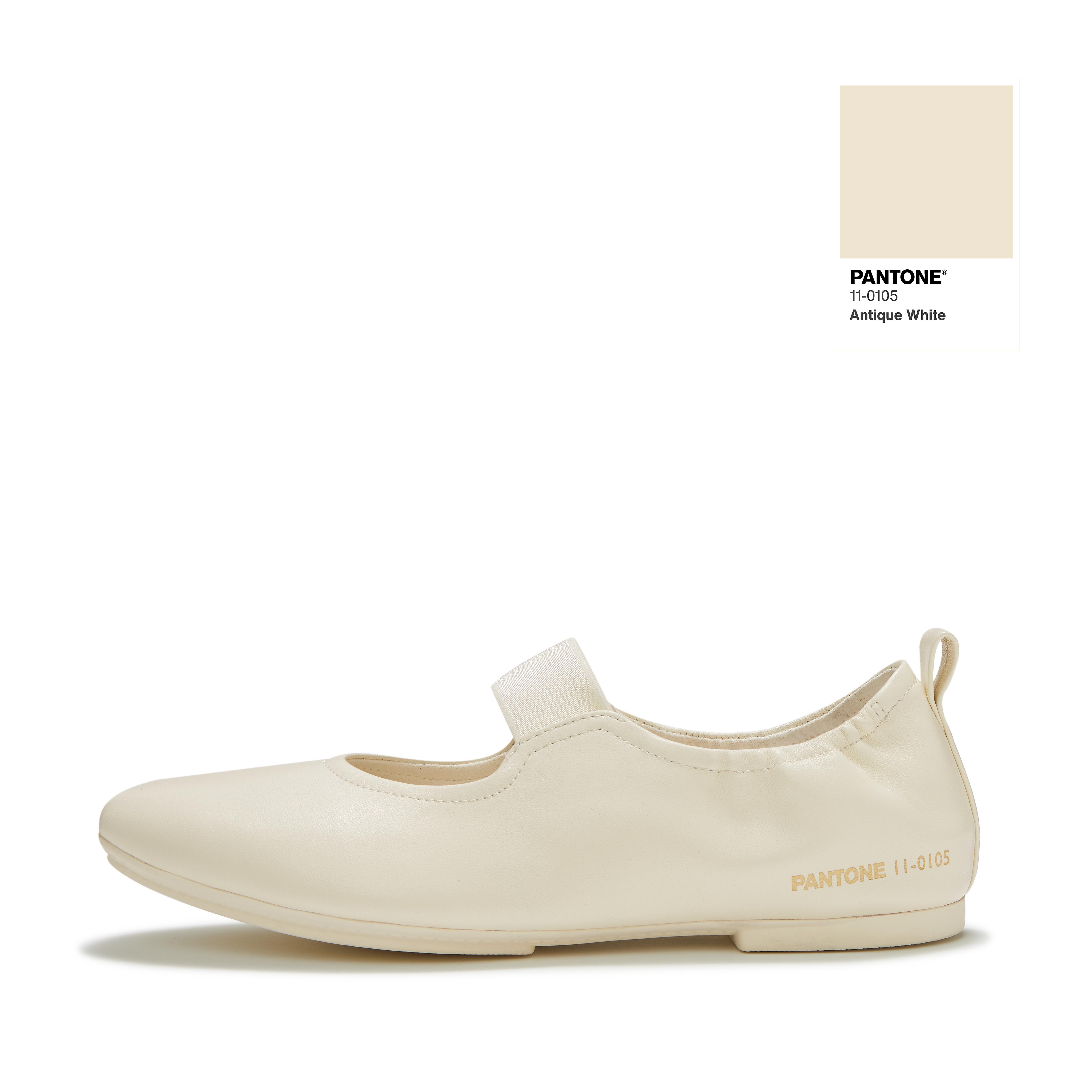 FitFlop DELICATO | PANTONE Poise Leather Mary-Janes - Antique White
